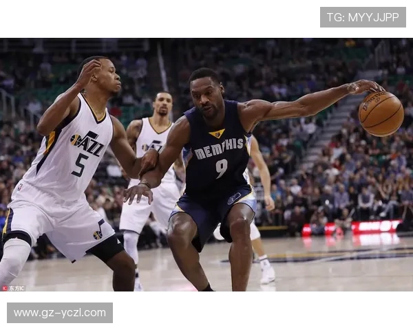 康利挡拆牵制内线 改善球队关键回合控场